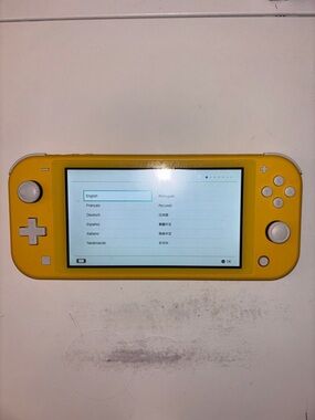 Nintendo Switch Lite Yellow
